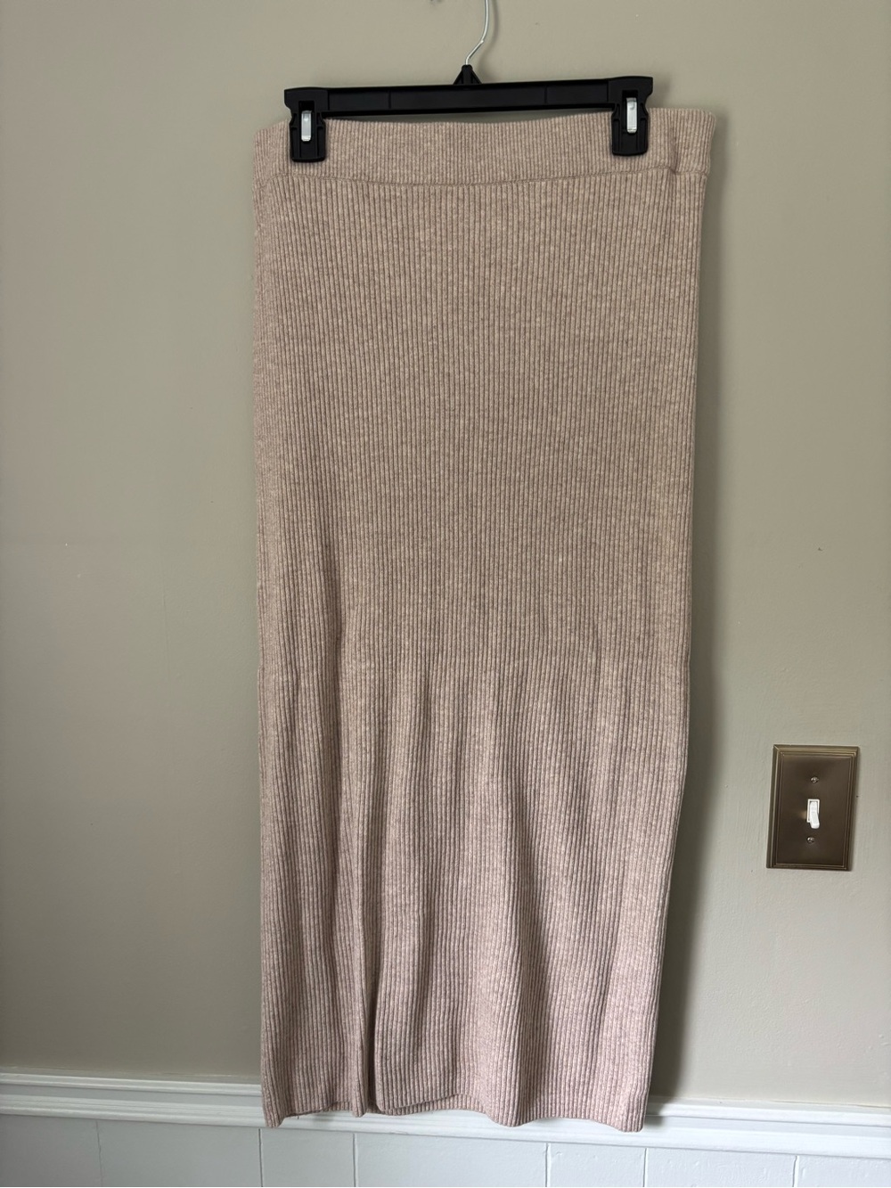 GAP - Rib Knit Maxi Skirt in Light Beige